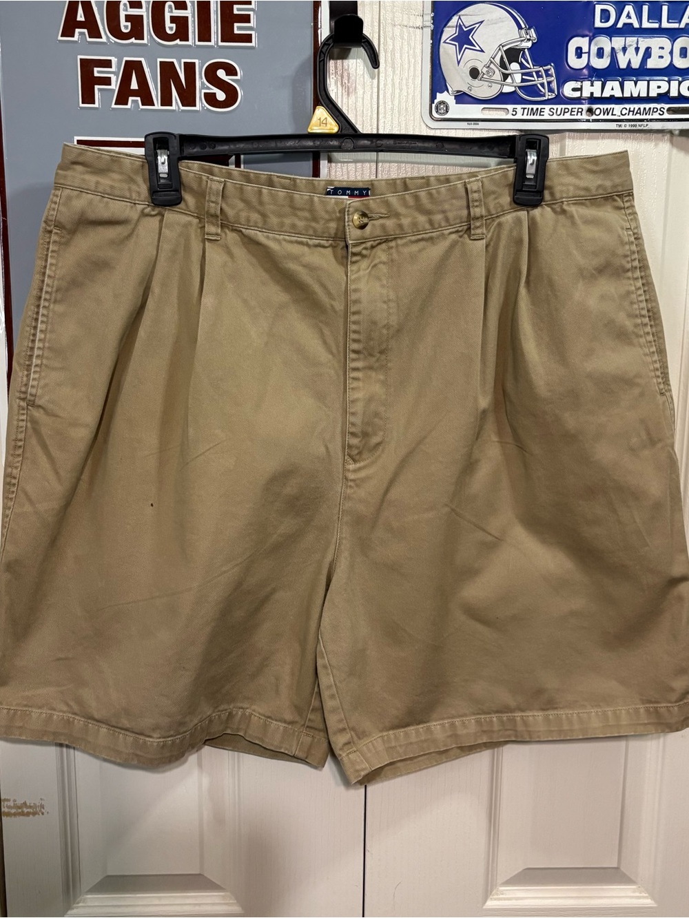 Tommy Hilfiger Men's Tan Flat-Front Shorts
